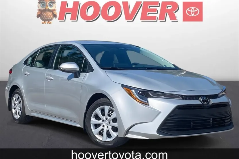 2024 Toyota Corolla LE photo 1