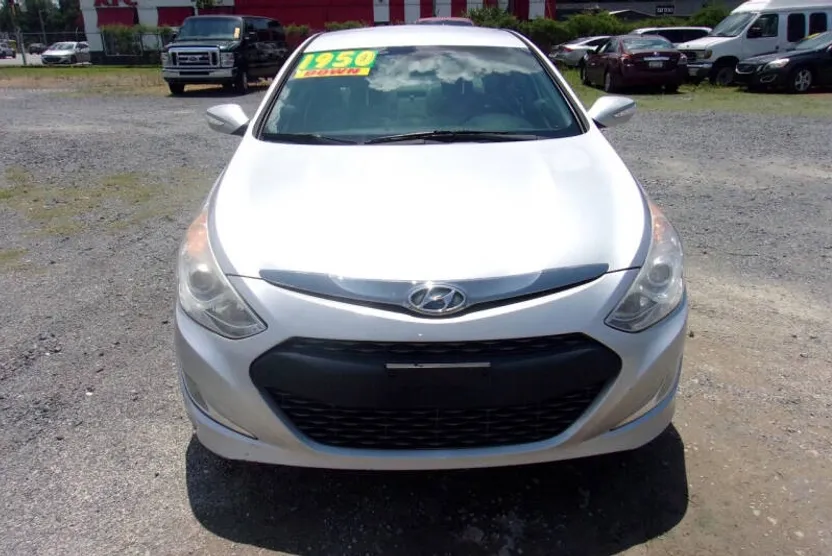 2012 Hyundai Sonata Hybrid Base photo 1