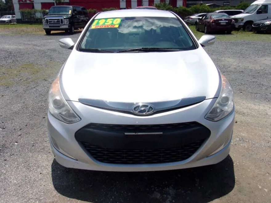 2012 Hyundai Sonata Hybrid Base photo 1