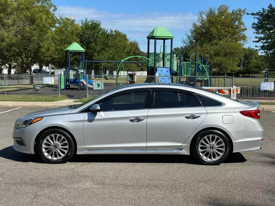 2015 Hyundai Sonata Limited Sport photo 1