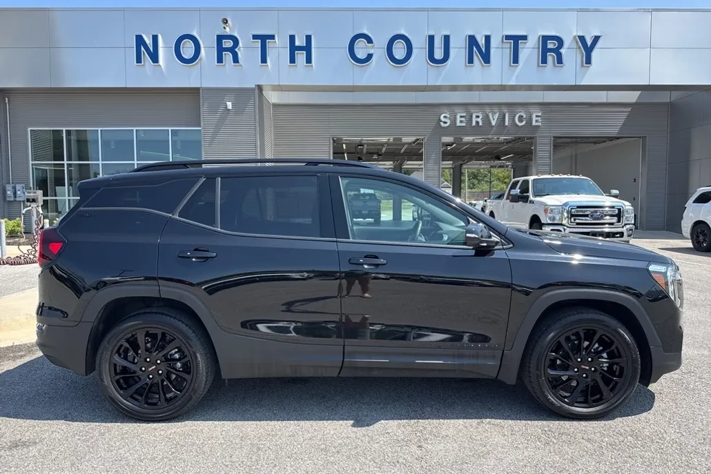2024 Gmc Terrain SLT photo 1