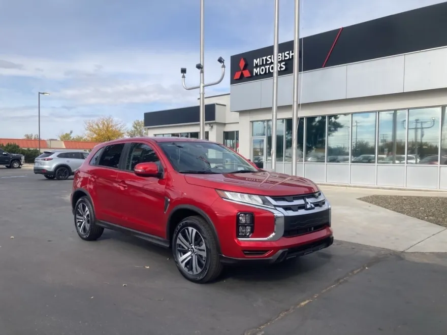 2025 Mitsubishi Outlander Sport SE photo 1