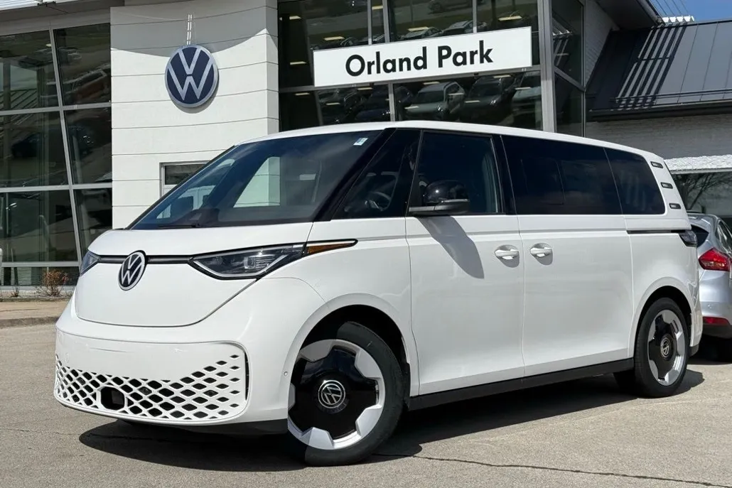 2025 Volkswagen ID. Buzz Pro S photo 1