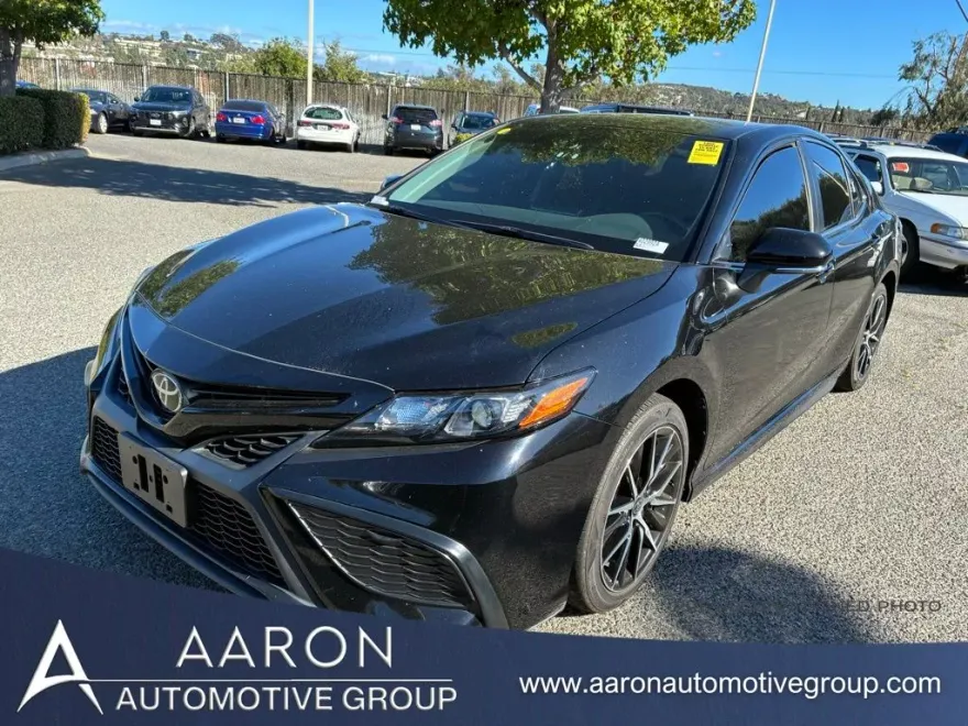 2024 Toyota Camry SE photo 1