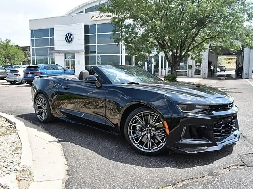 2023 Chevrolet Camaro ZL1 photo 1