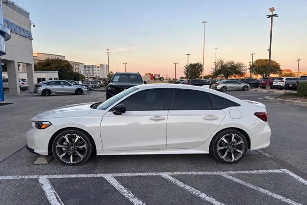 2025 Honda Civic Hybrid Sport Touring photo 1