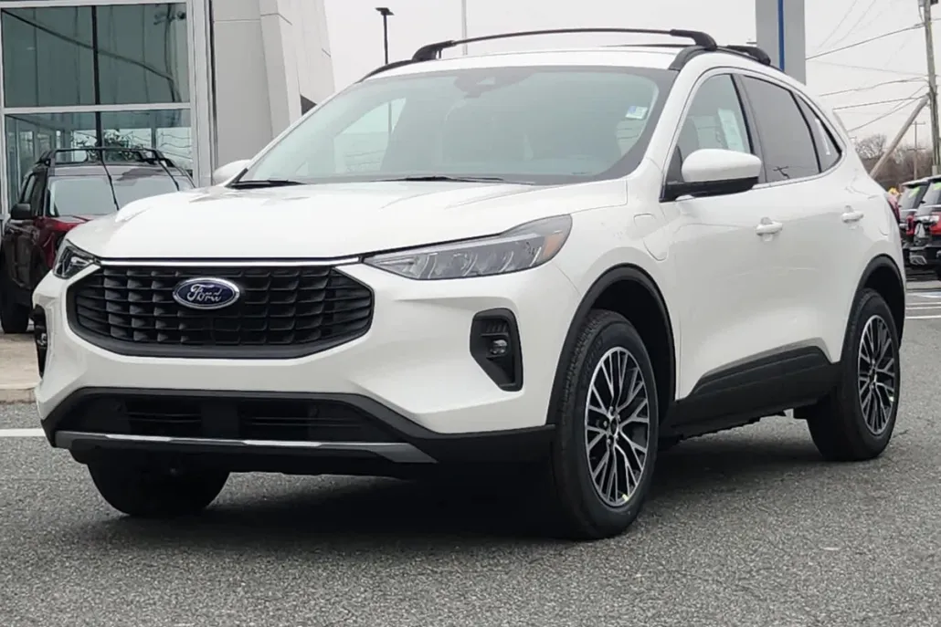 2025 Ford Escape Plug-In Hybrid photo 1