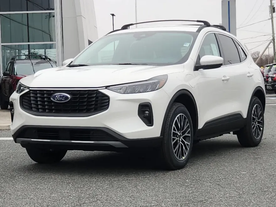 2025 Ford Escape Plug-In Hybrid photo 1