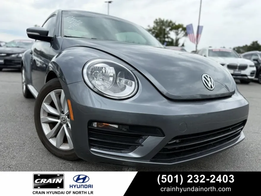 2017 Volkswagen Beetle 1.8T S photo 1