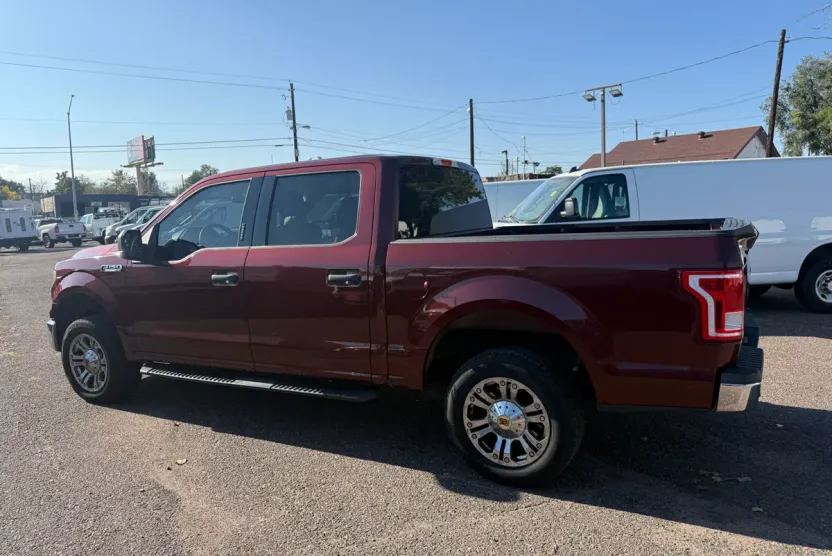 2015 Ford F-150 XLT photo 1