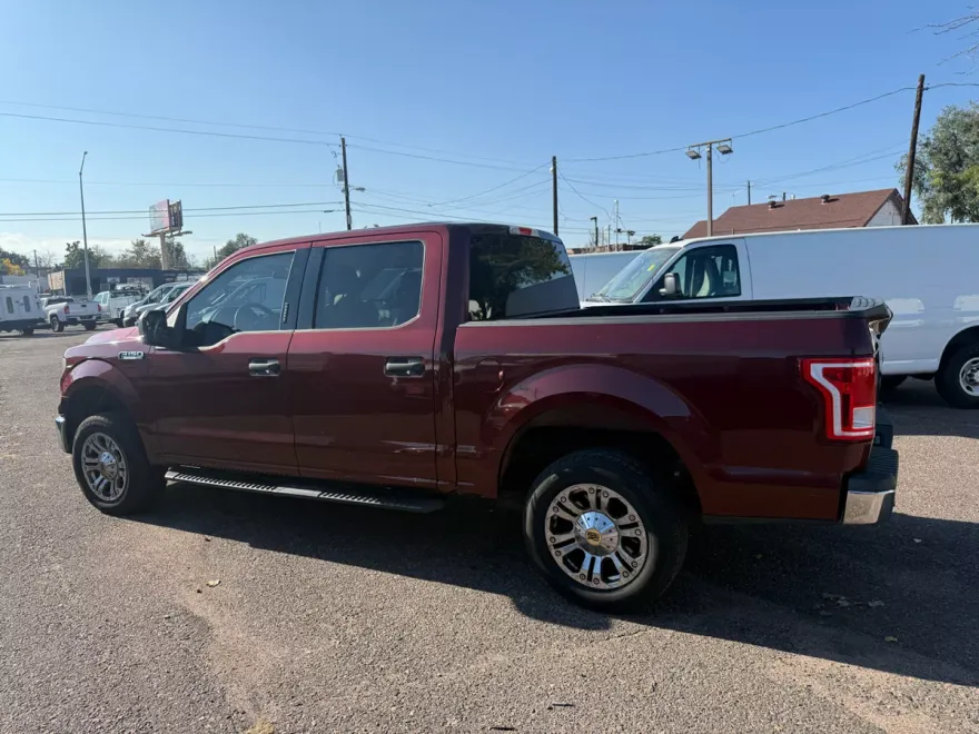 2015 Ford F-150 XLT photo 1