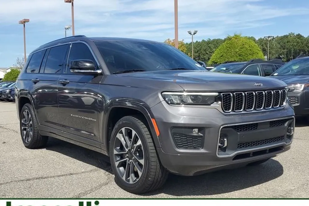 2021 Jeep Grand Cherokee Overland photo 1