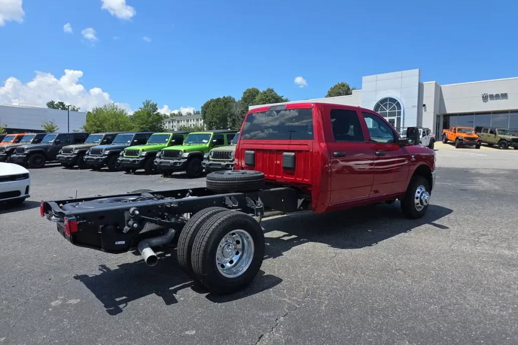 2025 Ram 3500 Tradesman photo 1