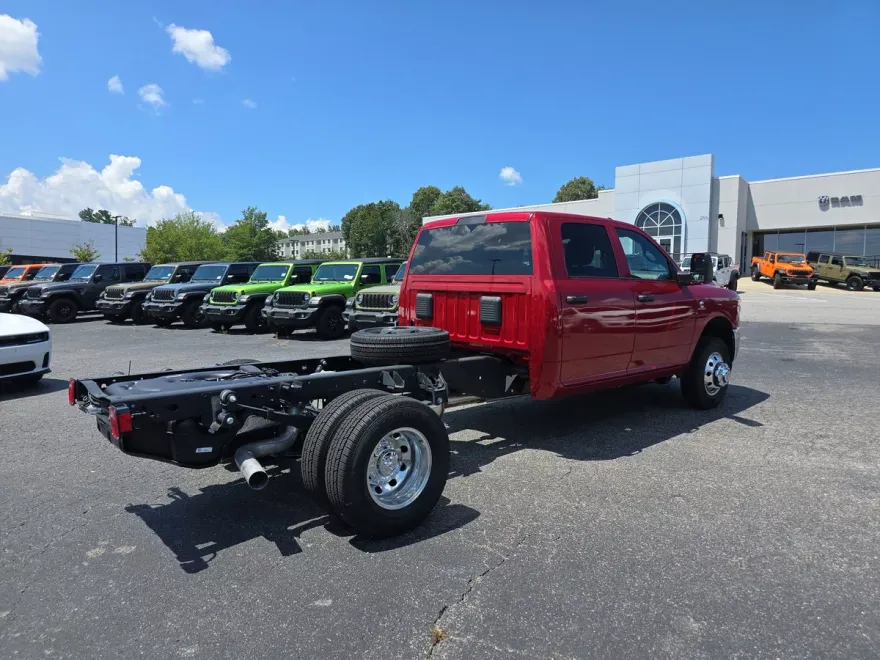 2025 Ram 3500 Tradesman photo 1