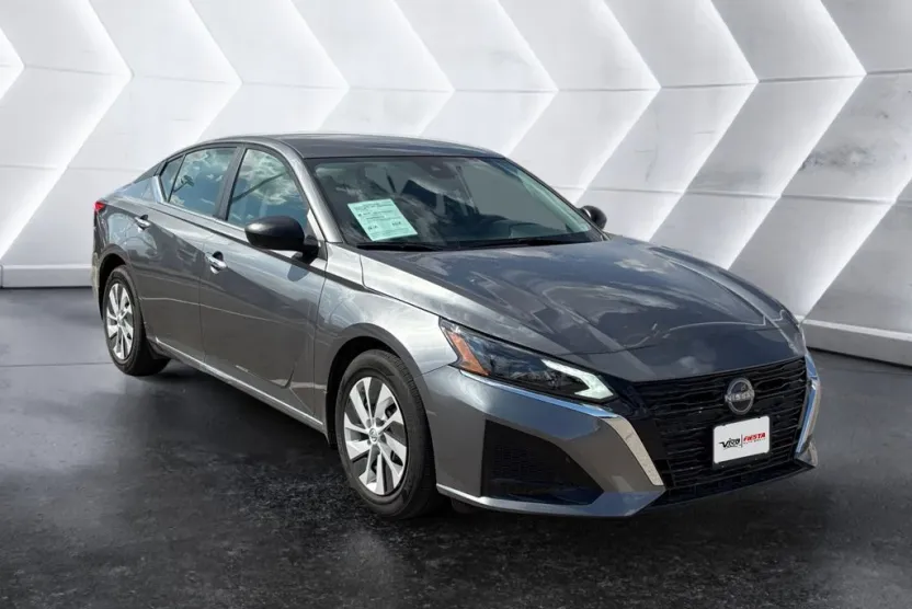 2025 Nissan Altima 2.5 S photo 1