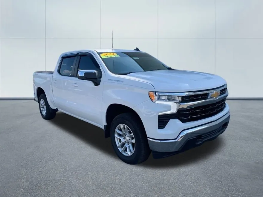 2024 Chevrolet Silverado 1500 LT photo 1