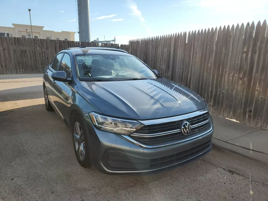 2024 Volkswagen Jetta SE photo 1