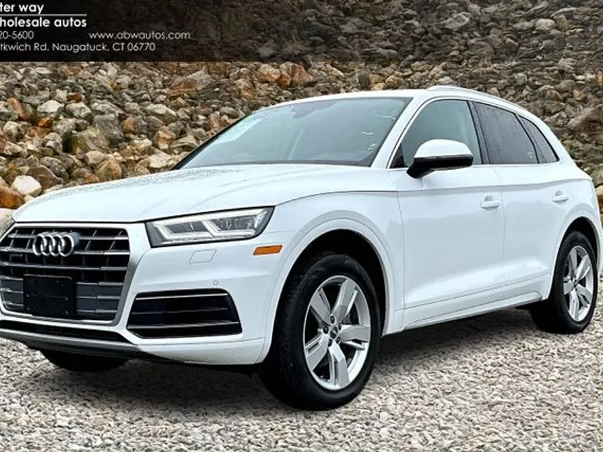 2018 Audi Q5 2.0T Premium Plus photo 1