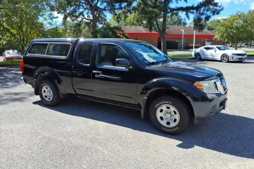 2016 Nissan Frontier S photo 1