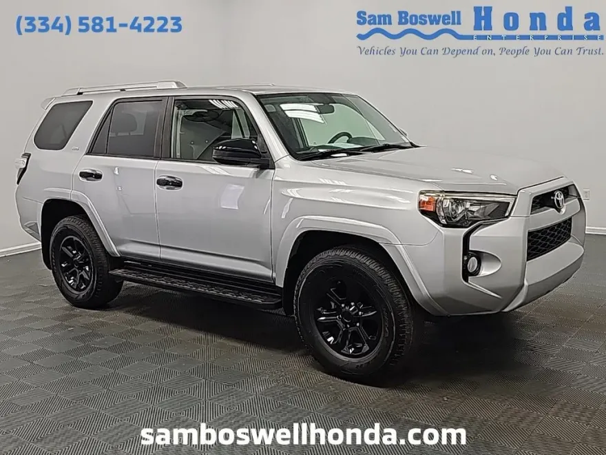 2015 Toyota 4Runner SR5 photo 1