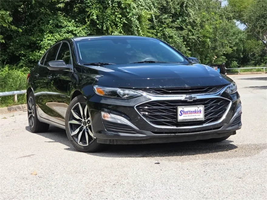 2023 Chevrolet Malibu RS photo 1