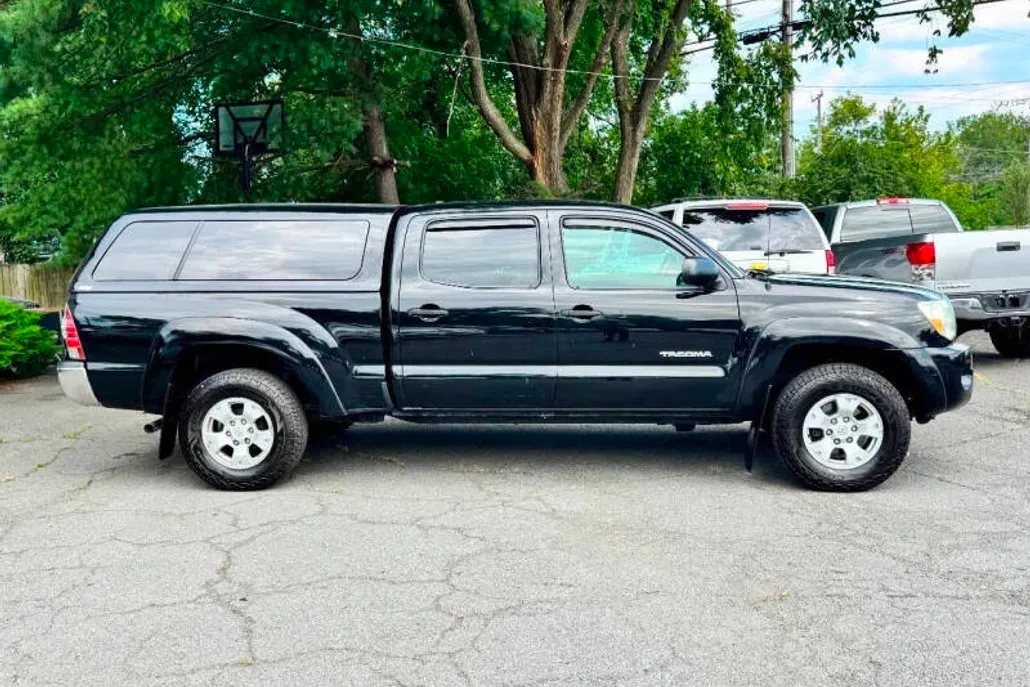 2011 Toyota Tacoma V6 photo 1