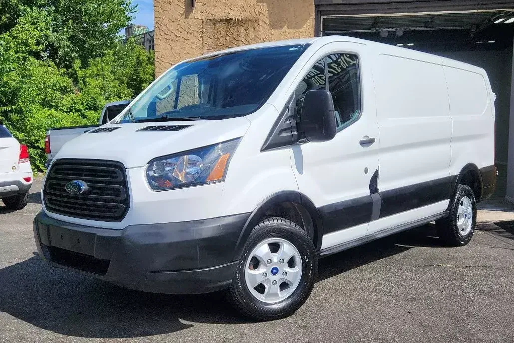 2017 Ford Transit Van photo 1