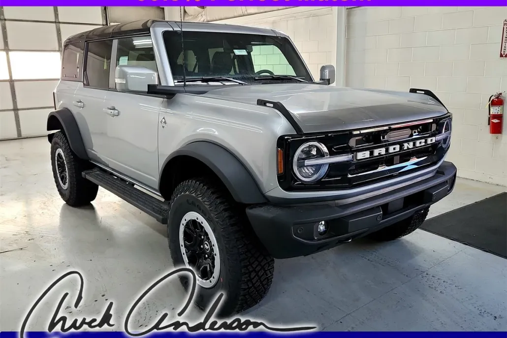 2025 Ford Bronco Sport Outer Banks photo 1