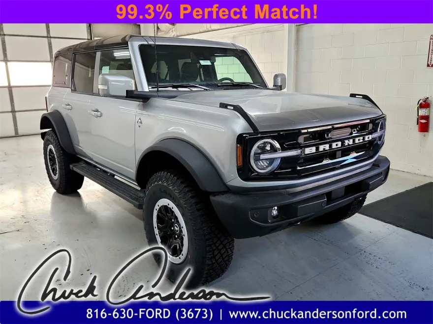 2025 Ford Bronco Sport Outer Banks photo 1