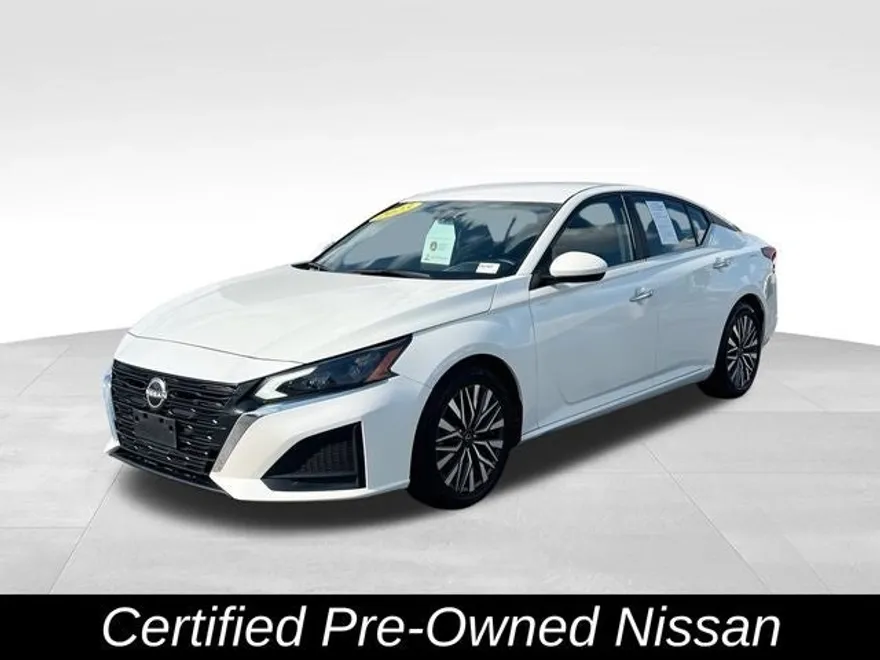 2023 Nissan Altima 2.5 SV photo 1