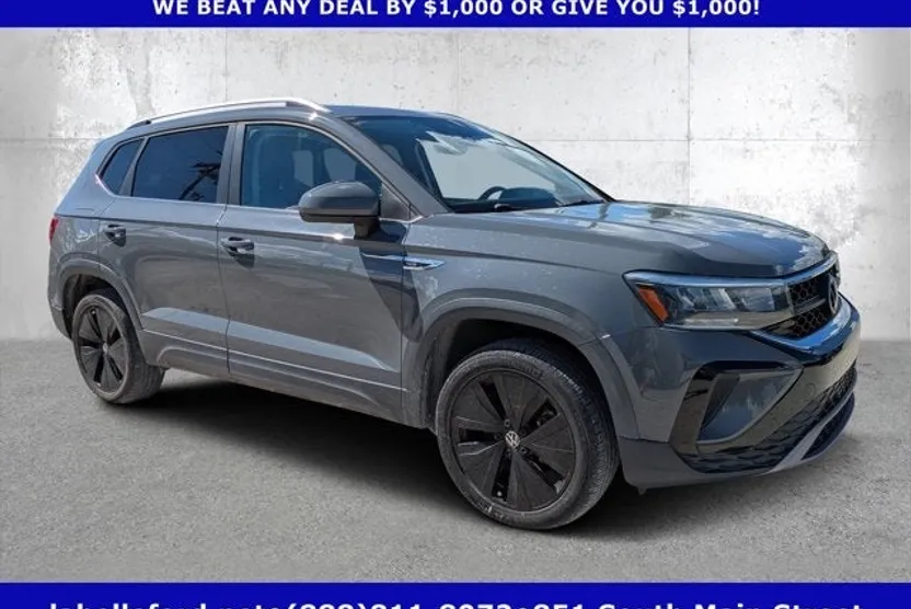 2022 Volkswagen Taos SE photo 1