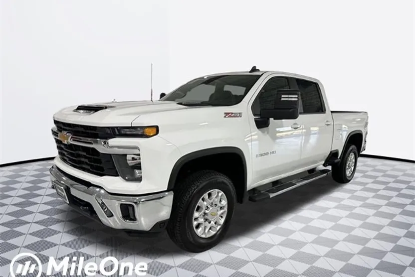 2024 Chevrolet Silverado 2500HD LT photo 1