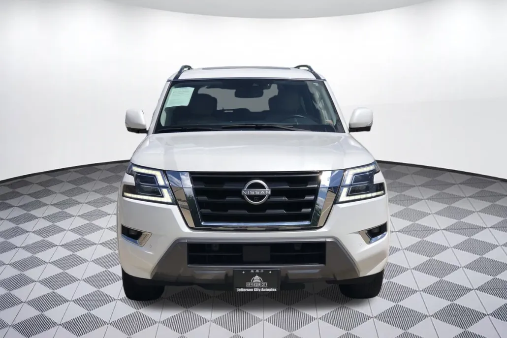 2023 Nissan Armada SL photo 1