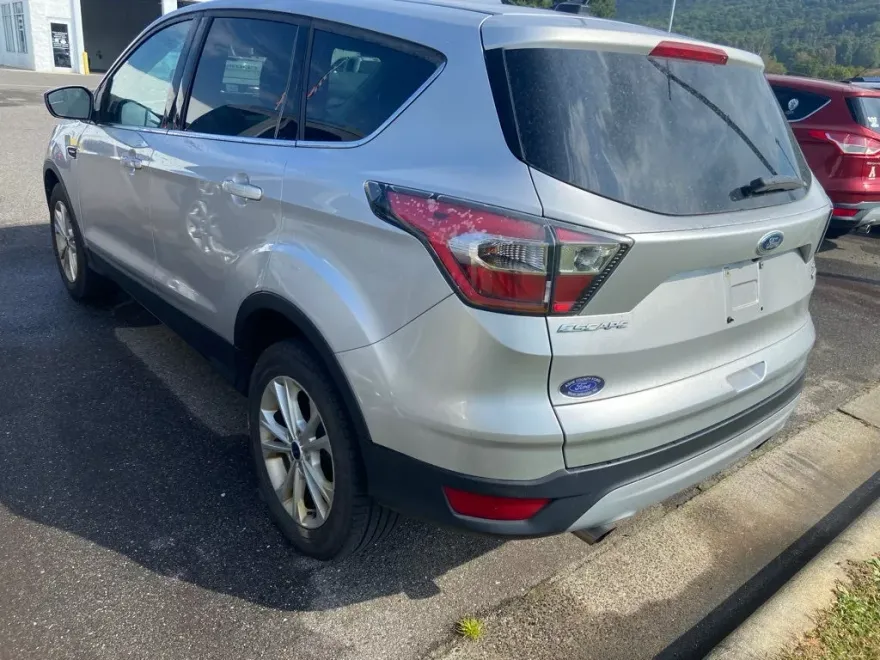 2017 Ford Escape SE photo 1