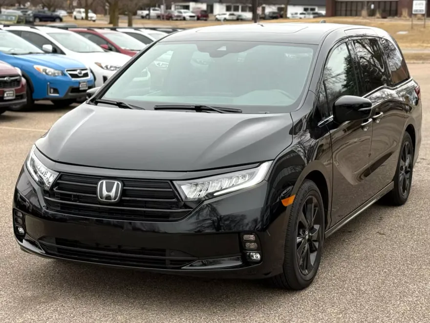 2024 Honda Odyssey EX-L photo 1