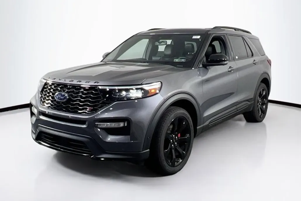 2021 Ford Explorer ST photo 1