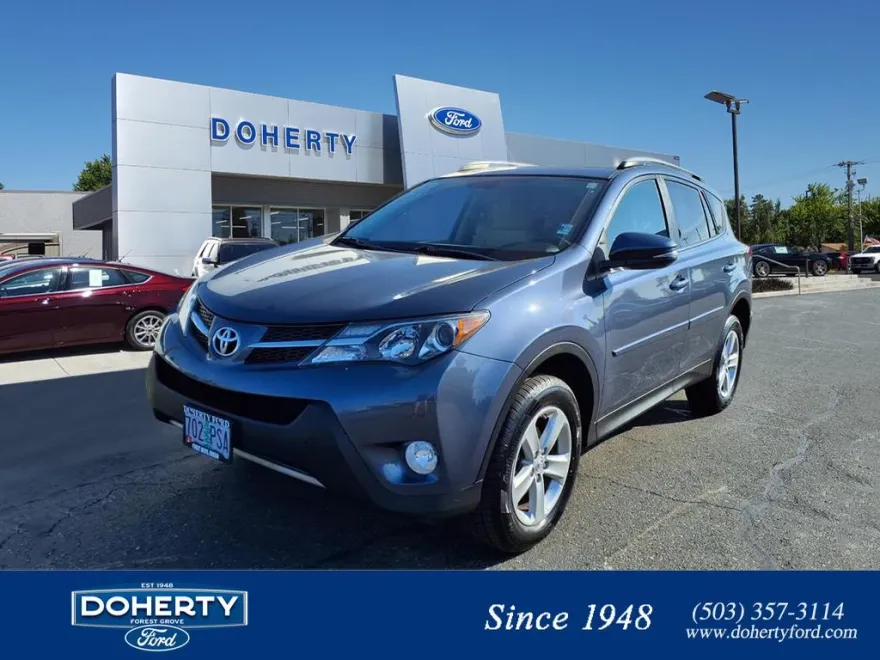 2013 Toyota RAV4 XLE photo 1