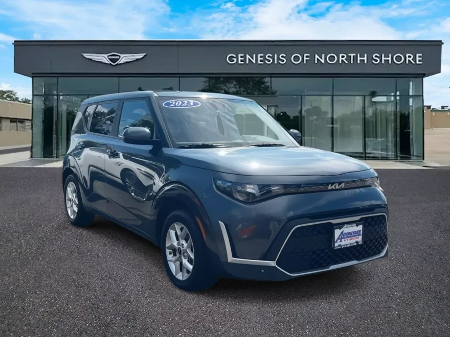 2023 Kia Soul LX photo 1