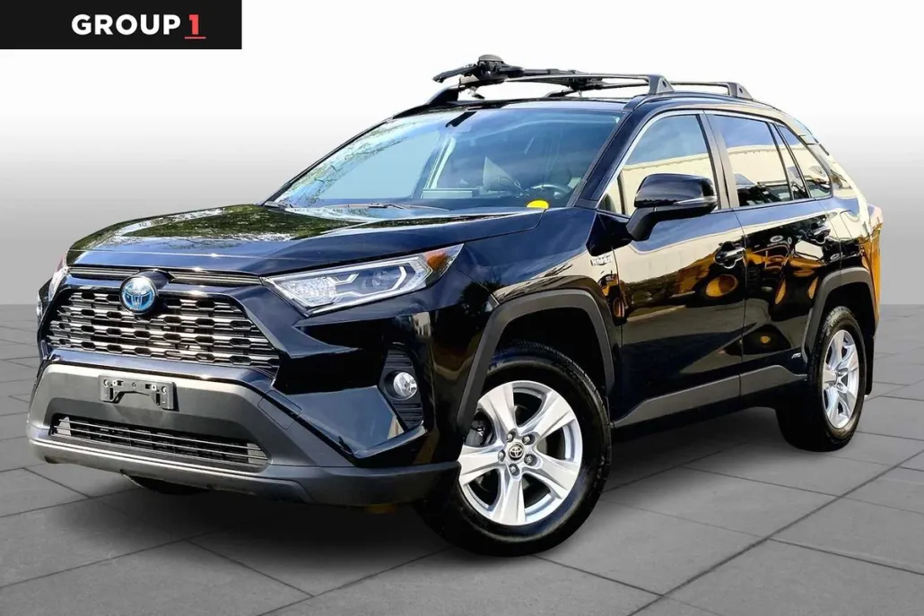 2021 Toyota RAV4 Hybrid XLE photo 1