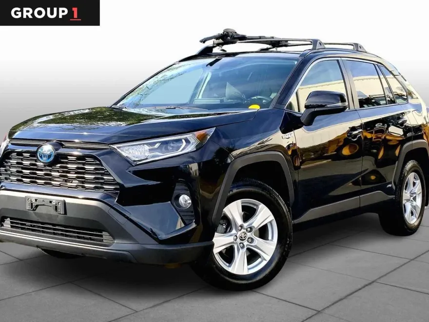 2021 Toyota RAV4 Hybrid XLE photo 1