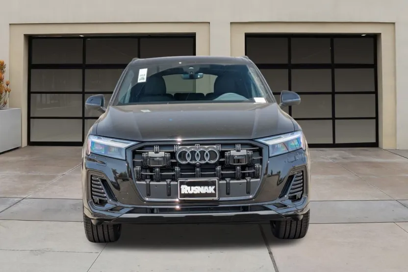 2025 Audi Q7 45 Premium photo 1