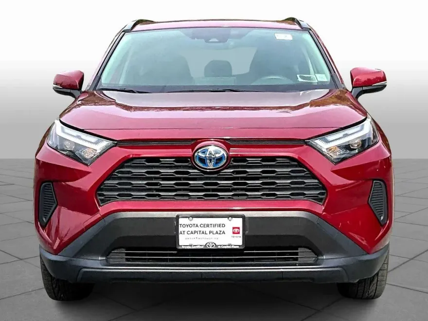 2022 Toyota RAV4 Hybrid XLE photo 1
