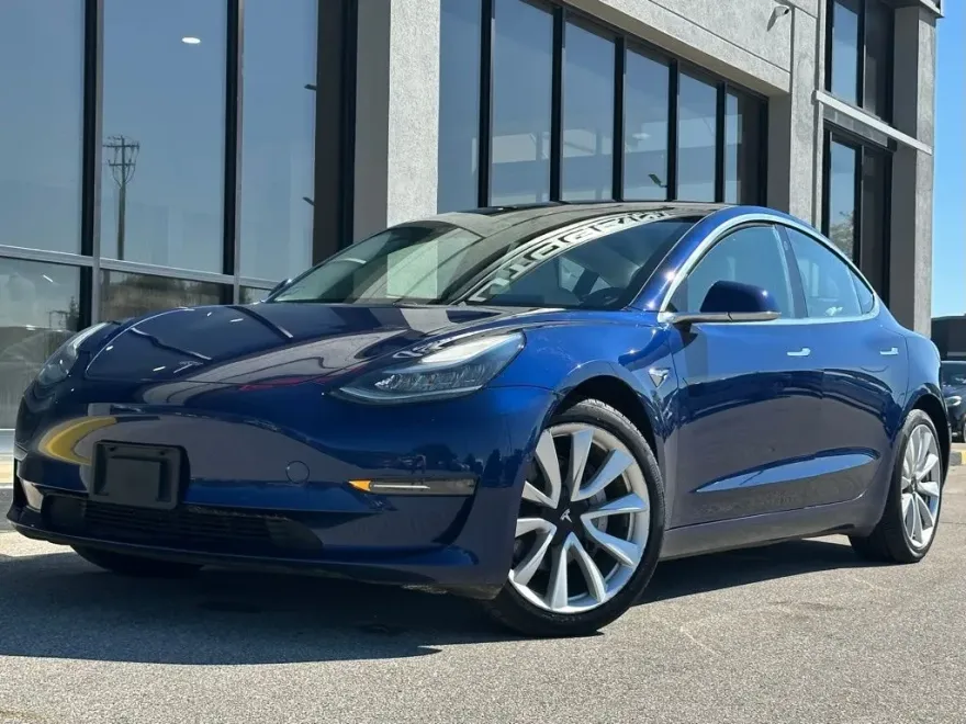 2018 Tesla Model 3 Long Range photo 1
