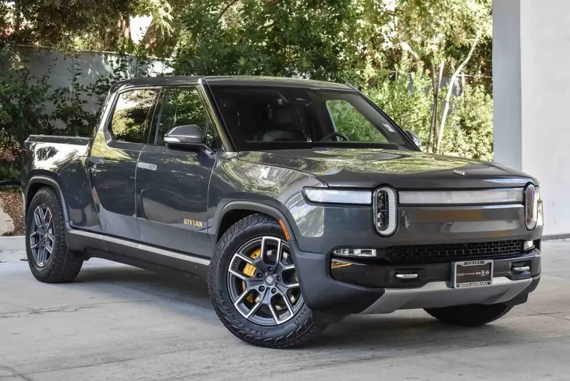 2022 Rivian R1T Launch Edition photo 1
