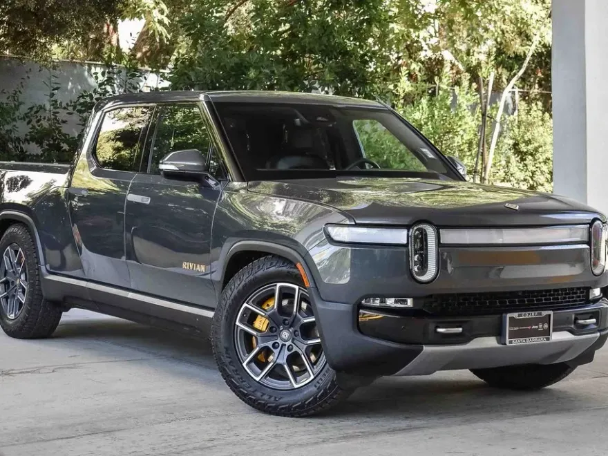 2022 Rivian R1T Launch Edition photo 1