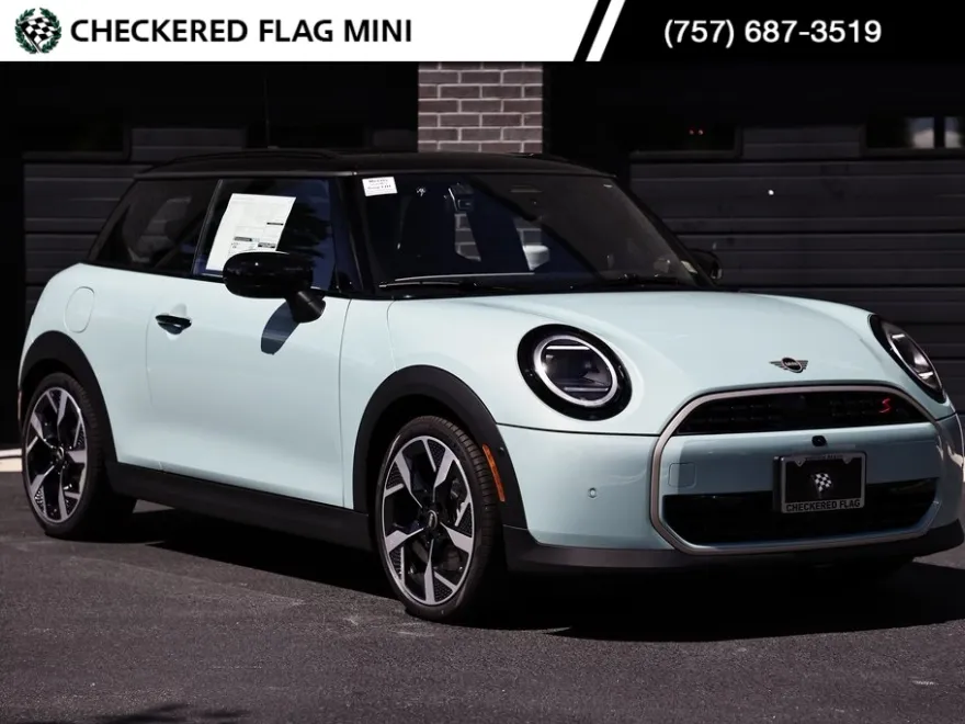 2025 Mini Cooper S Iconic photo 1