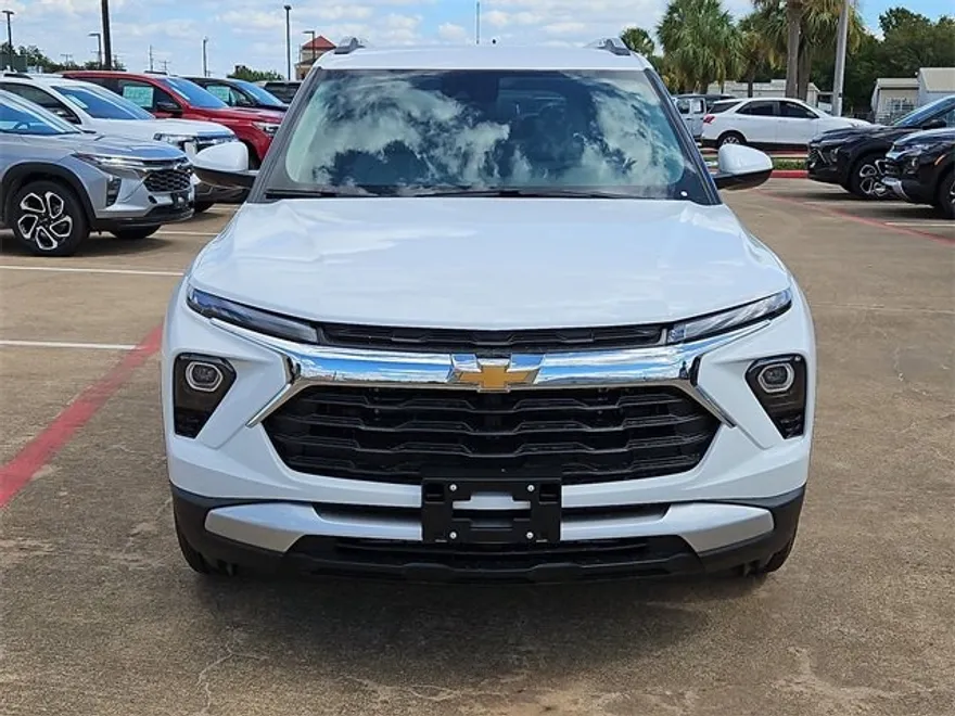 2026 Chevrolet Trailblazer LT photo 1