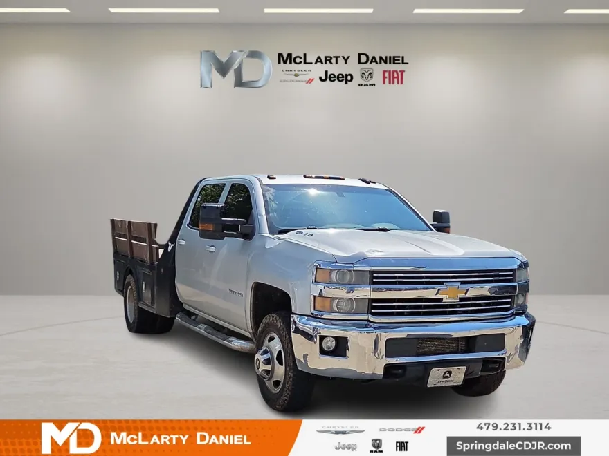 2016 Chevrolet Silverado 3500HD LT photo 1