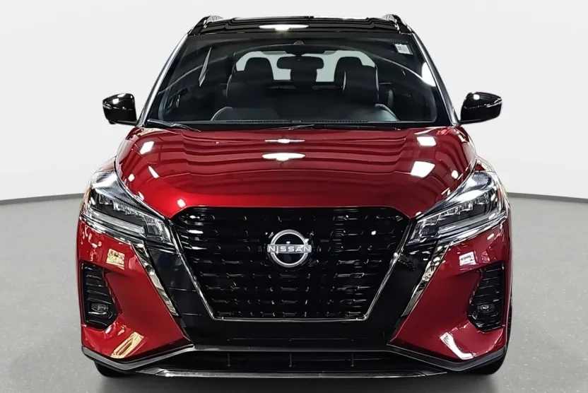 2024 Nissan Kicks SR photo 1