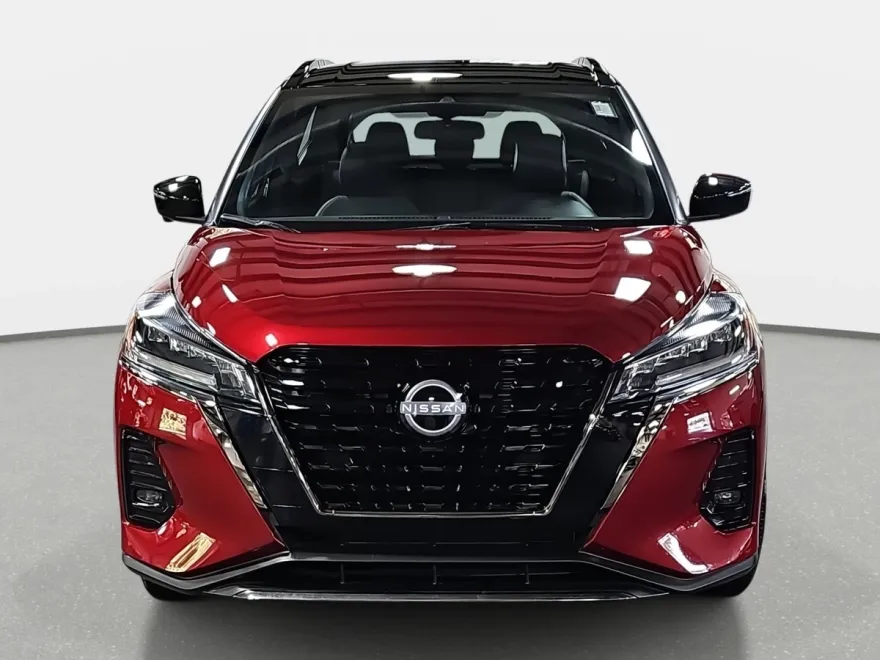 2024 Nissan Kicks SR photo 1